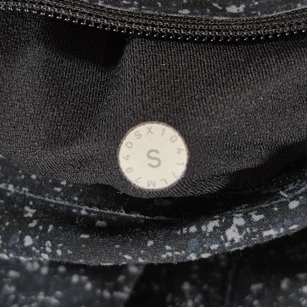 Lululemon Surge Short Mens Small Black Speckled 7